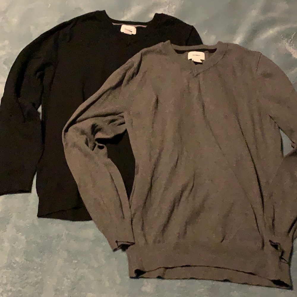 Lot of 2, boys size 10/12, Old Navy V-neck sweaters